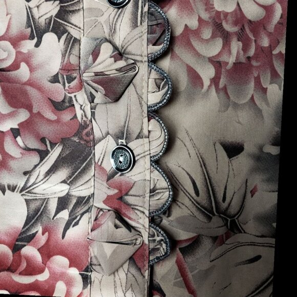 Floral Button-Up Short-Sleeve Blouse With Scalloped Edging  Multicolor Size 21 - Picture 10 of 14